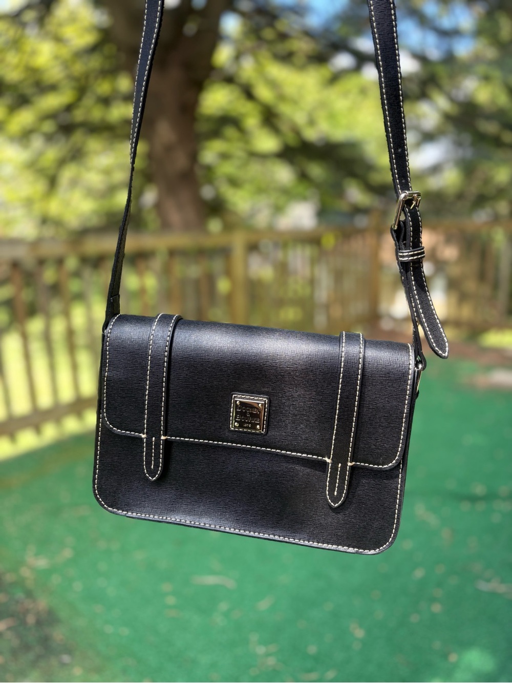 NWOT Dooney & Bourke Black Saffiano Leather Crossbody Messenger Purse